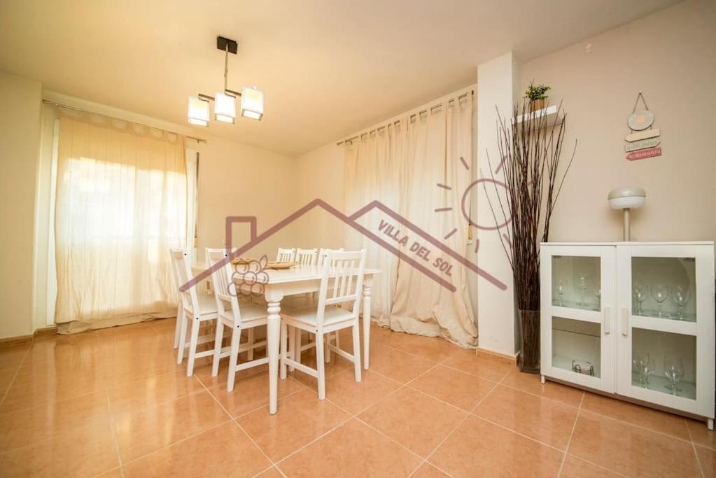 Villa Del Sol - Piscina Climatizada Mentrida Eksteriør billede